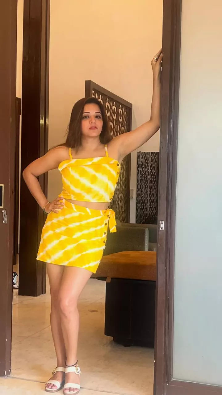 मोनालिसा का हॉट अवतार