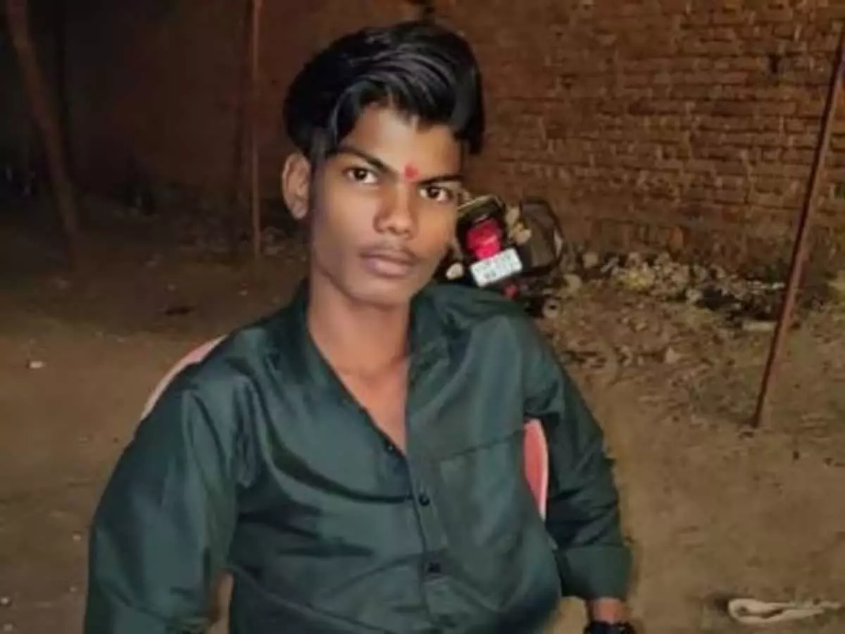 जन्मदिन पार्टी के दौरान चीख पुकार, तीनों दोस्तों के साथ क्या हुआ? जन्मदिन पार्टी के दौरान चीख पुकार, तीनों दोस्तों के साथ क्या हुआ?