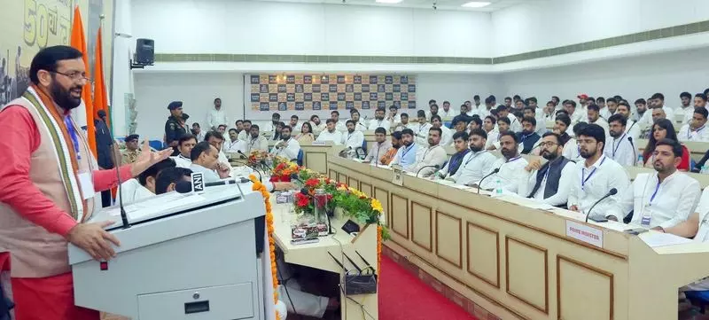‘नकली संसद’ नीति-निर्माण की जीवंत प्रयोगशाला: पीएम ‘नकली संसद’ नीति-निर्माण की जीवंत प्रयोगशाला: पीएम
