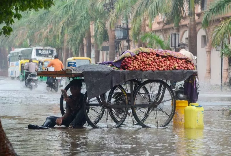दिल्ली में न्यूनतम तापमान 28.7 डिग्री सेल्सियस दर्ज; बारिश, आंधी की संभावना दिल्ली में न्यूनतम तापमान 28.7 डिग्री सेल्सियस दर्ज; बारिश, आंधी की संभावना