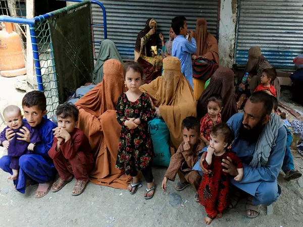 Afghanistan से वापस आए लोग खाली हाथ, अनिश्चित भविष्य के साथ वापस आए Afghanistan से वापस आए लोग खाली हाथ, अनिश्चित भविष्य के साथ वापस आए