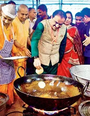 Odisha : चेयरमैन गौतम अडानी अपने परिवार के साथ पुरी आए Odisha : चेयरमैन गौतम अडानी अपने परिवार के साथ पुरी आए