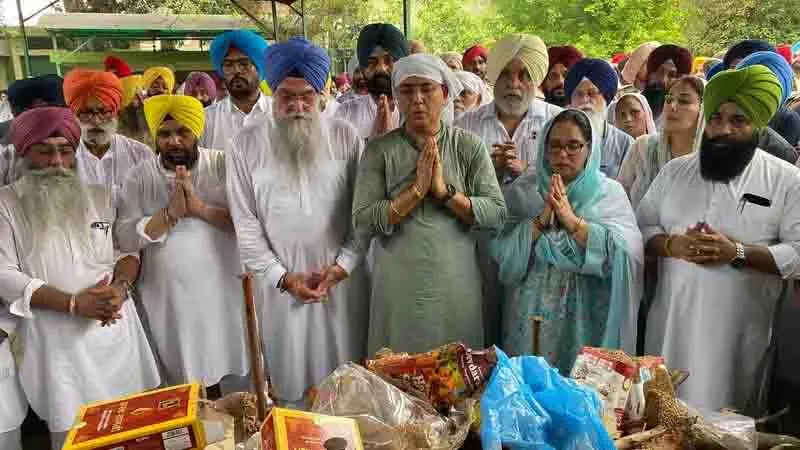 MLA कश्मीर सिंह सोहल का अंतिम संस्कार किया गया MLA कश्मीर सिंह सोहल का अंतिम संस्कार किया गया