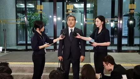 South Korea: पूर्व राष्ट्रपति यून को फिर से पूछताछ के लिए बुलाया जाएगा South Korea: पूर्व राष्ट्रपति यून को फिर से पूछताछ के लिए बुलाया जाएगा