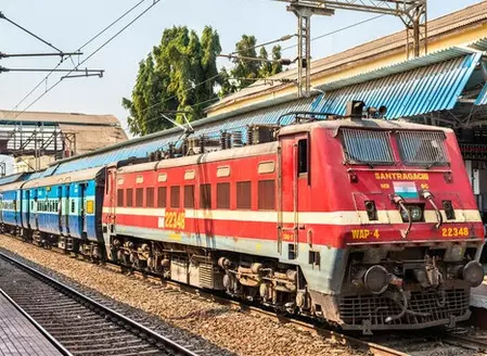 रेलवे पुलिस ने Andhra Pradesh में विशाखा एक्सप्रेस में डकैती को नाकाम किया रेलवे पुलिस ने Andhra Pradesh में विशाखा एक्सप्रेस में डकैती को नाकाम किया