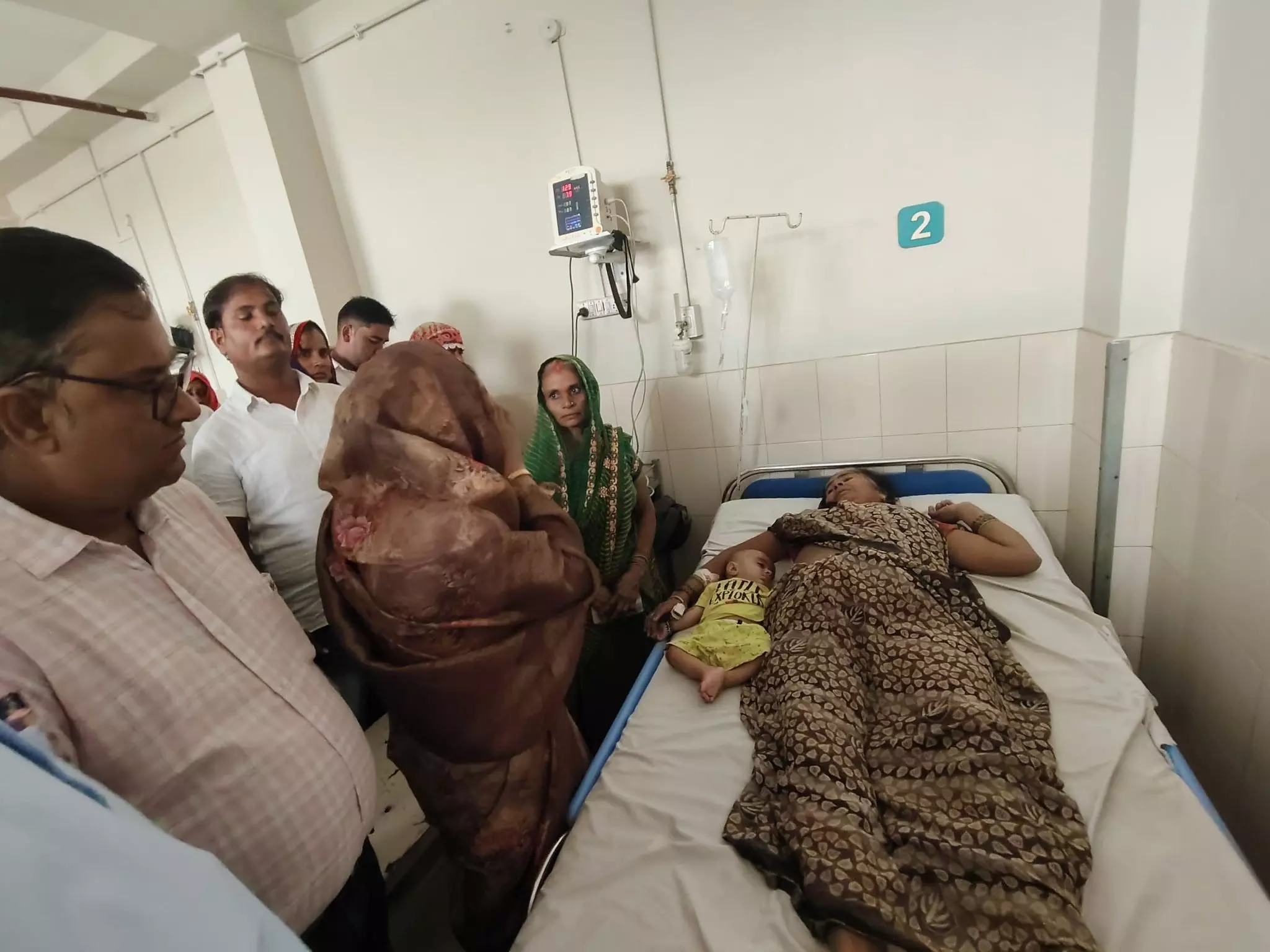 मिट्टी ढहने से 4 लोगों की मौत, पाइप लाइन बिछाने के दौरान हादसा मिट्टी ढहने से 4 लोगों की मौत, पाइप लाइन बिछाने के दौरान हादसा