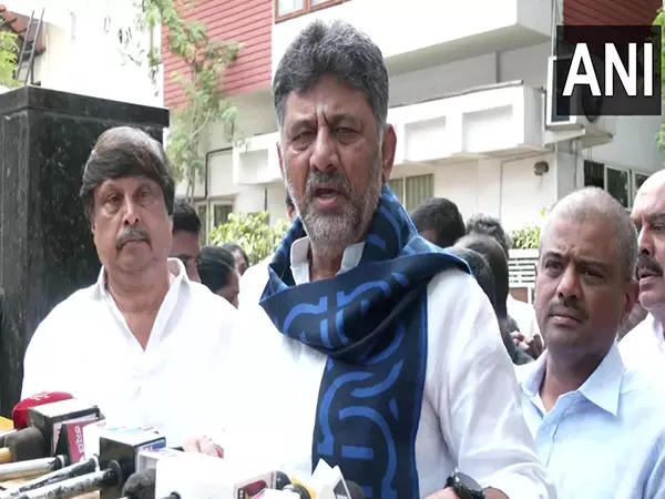 कावेरी आरती याचिका पर कानून के अनुसार कार्रवाई करेंगे: Shivakumar कावेरी आरती याचिका पर कानून के अनुसार कार्रवाई करेंगे: Shivakumar