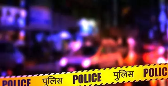 करोड़ों की लूट में सिलीगुड़ी पुलिस ने मां-बेटे को हिरासत में लिया करोड़ों की लूट में सिलीगुड़ी पुलिस ने मां-बेटे को हिरासत में लिया