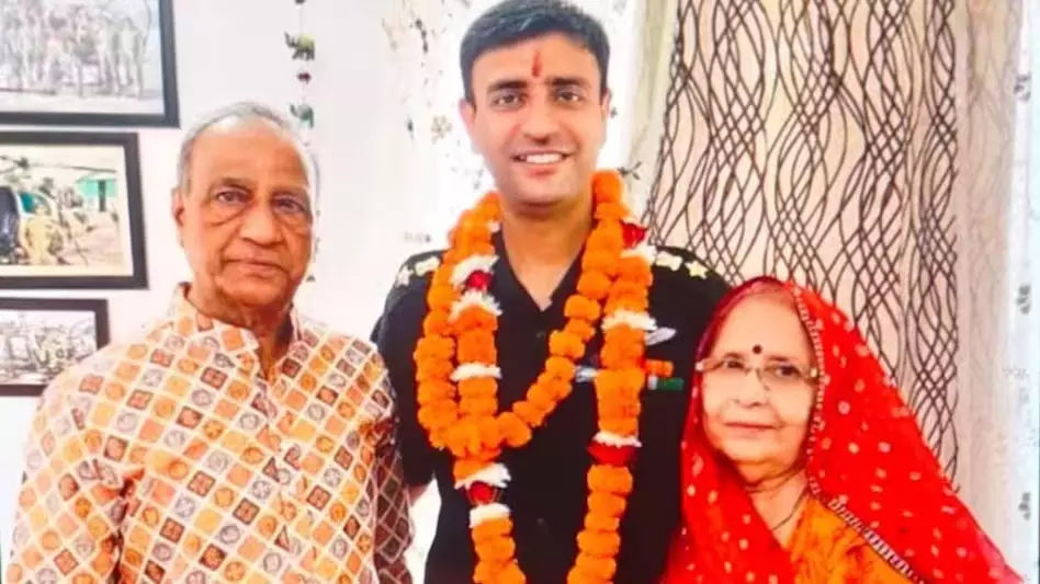 पायलट बेटे को खोने वाली मां ने तोड़ा दम, वजह सदमा पायलट बेटे को खोने वाली मां ने तोड़ा दम, वजह सदमा