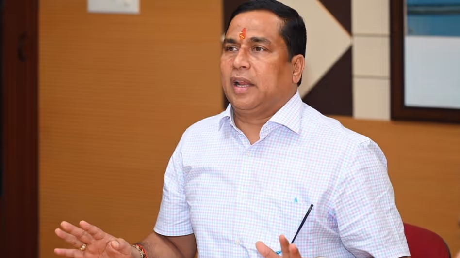 Assam के मंत्री ने ‘निम्न वर्ग’ वाली टिप्पणी के लिए माफ़ी मांगी Assam के मंत्री ने ‘निम्न वर्ग’ वाली टिप्पणी के लिए माफ़ी मांगी
