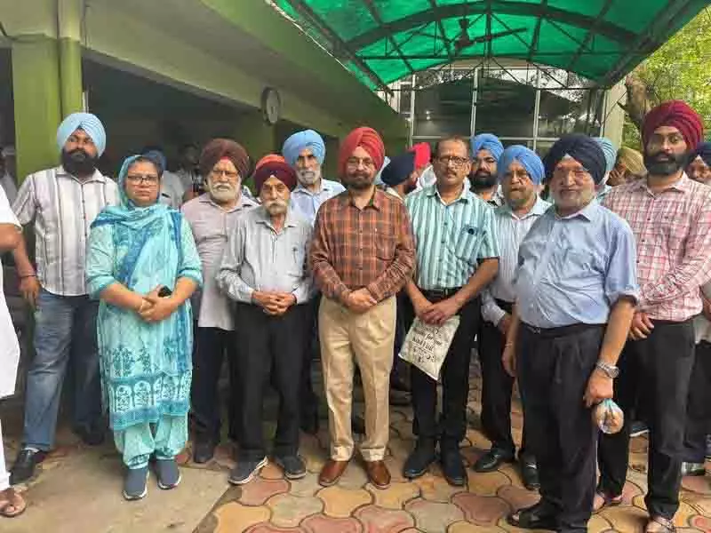 चिकित्सकों ने Dr. Kashmir Singh Sohal के निधन पर शोक जताया चिकित्सकों ने Dr. Kashmir Singh Sohal के निधन पर शोक जताया
