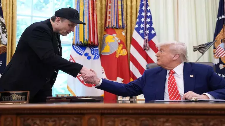 Elon Musk ने ट्रम्प के बिग ब्यूटीफुल बिल के सीनेट ड्राफ्ट की आलोचना की Elon Musk ने ट्रम्प के बिग ब्यूटीफुल बिल के सीनेट ड्राफ्ट की आलोचना की