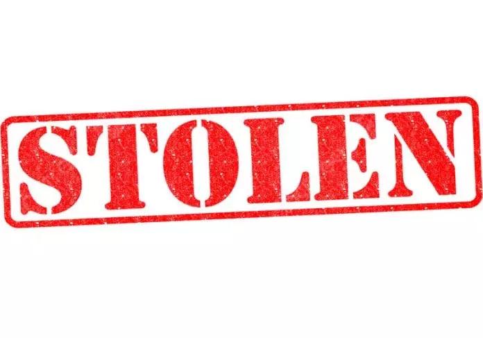 Jammu: चन्नी रामा में घर से 8 लाख रुपये का सोना और 15000 रुपये नकद चोरी Jammu: चन्नी रामा में घर से 8 लाख रुपये का सोना और 15000 रुपये नकद चोरी