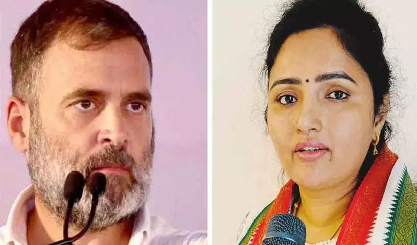 महिला कांग्रेस उपाध्यक्ष ने महिला अधिकारों को कमजोर करने की मनुस्मृति साजिश की निंदा की महिला कांग्रेस उपाध्यक्ष ने महिला अधिकारों को कमजोर करने की मनुस्मृति साजिश की निंदा की