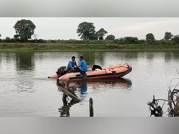 Yamuna नदी में 10-12 साल के दो बच्चों के डूबने की आशंका, तलाश जारी Yamuna नदी में 10-12 साल के दो बच्चों के डूबने की आशंका, तलाश जारी
