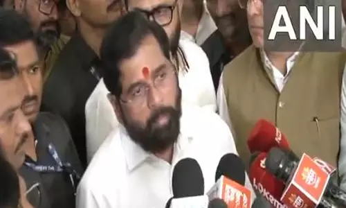 Maharashtra Deputy CM ने भाषा विवाद के बीच शिवसेना-यूबीटी की आलोचना की Maharashtra Deputy CM ने भाषा विवाद के बीच शिवसेना-यूबीटी की आलोचना की