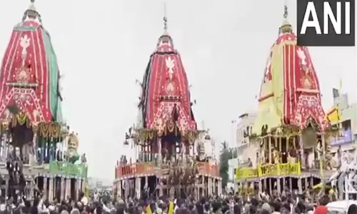 Puri: जगन्नाथ रथ यात्रा के तीसरे दिन दुनियाभर से श्रद्धालु शामिल हुए Puri: जगन्नाथ रथ यात्रा के तीसरे दिन दुनियाभर से श्रद्धालु शामिल हुए