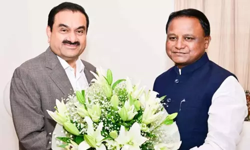 गौतम अडानी ने औद्योगिक विकास और बंदरगाह बुनियादी ढांचे को बढ़ावा देने के लिए CM से मुलाकात की