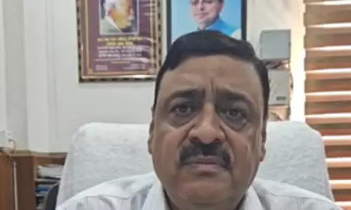 उत्तराखंड में भारी वर्षा और भूस्खलन की आशंका के बीच चारधाम यात्रा एक दिन के लिए स्थगित उत्तराखंड में भारी वर्षा और भूस्खलन की आशंका के बीच चारधाम यात्रा एक दिन के लिए स्थगित