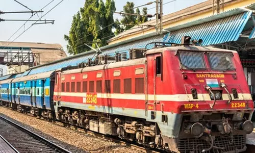 रेलवे पुलिस ने Andhra Pradesh में विशाखा एक्सप्रेस में डकैती को नाकाम किया