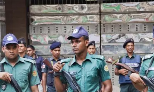 Bangladesh: चटगाँव सेंट्रल जेल में अमानवीय स्थिति के कारण हंगामा Bangladesh: चटगाँव सेंट्रल जेल में अमानवीय स्थिति के कारण हंगामा