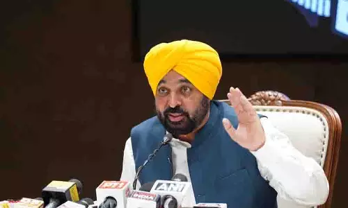 पवित्र ग्रंथों की बेअदबी के लिए कठोर सजा पर जल्द ही कानून बनेगा: CM पवित्र ग्रंथों की बेअदबी के लिए कठोर सजा पर जल्द ही कानून बनेगा: CM