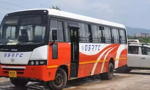 पुरी जा रही तीन महिलाओं की OSRTC बस से कुचलकर मौत