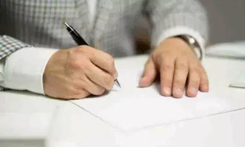 SCB एलिवेटेड कॉरिडोर, HMDA, LMA ने रक्षा भूमि हस्तांतरण के लिए समझौता ज्ञापन पर हस्ताक्षर किए
