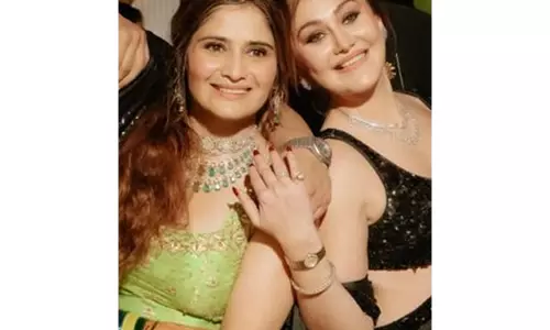 Aarti Singh ने शेफाली जरीवाला को भावपूर्ण श्रद्धांजलि दी Aarti Singh ने शेफाली जरीवाला को भावपूर्ण श्रद्धांजलि दी