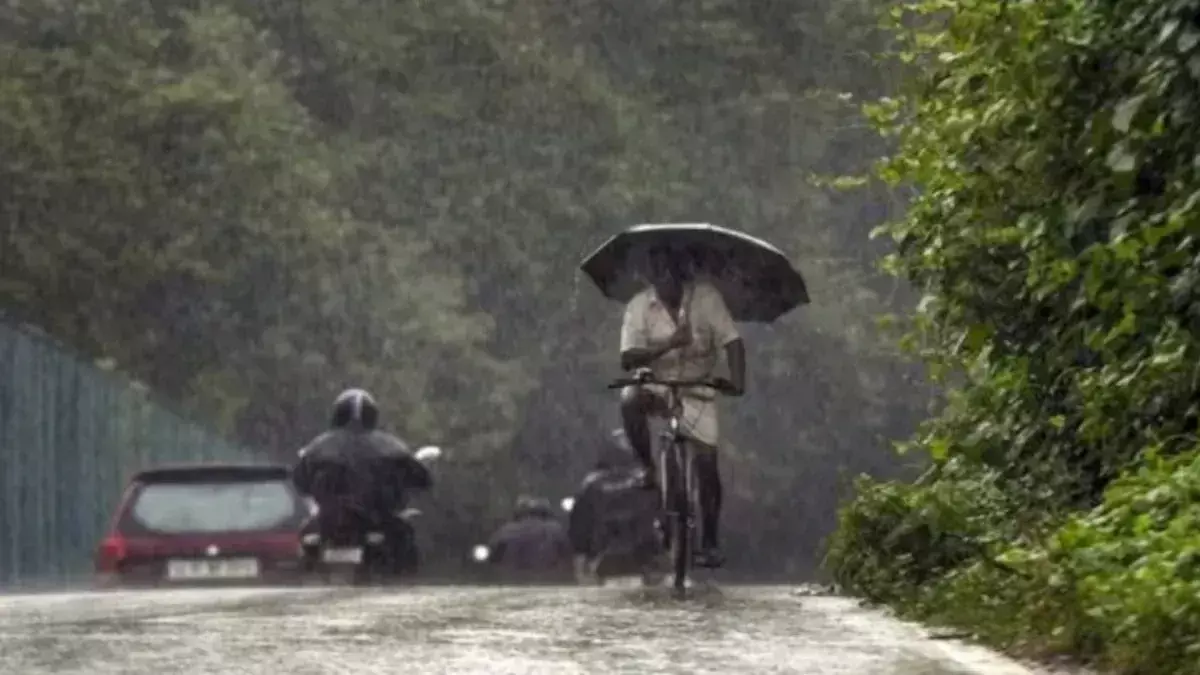 Kerala में आज भारी बारिश की चेतावनी, पांच जिलों के लिए येलो अलर्ट जारी Kerala में आज भारी बारिश की चेतावनी, पांच जिलों के लिए येलो अलर्ट जारी