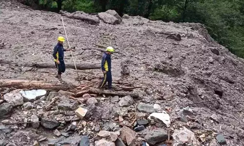 Uttarkashi में यमुनोत्री मार्ग पर बादल फट गया
