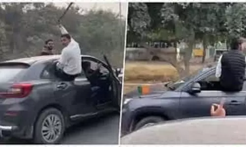 कॉलेज के सामने कारों से स्टंट, भाजपा से जुड़ी गाड़ी का वीडियो वायरल