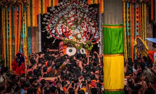 पुरी में भगदड़ में तीन श्रद्धालुओं की मौत, कई घायल