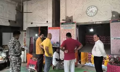 थाने के पास वाले मंदिर में चोरी, दानपेटी से पैसे पार