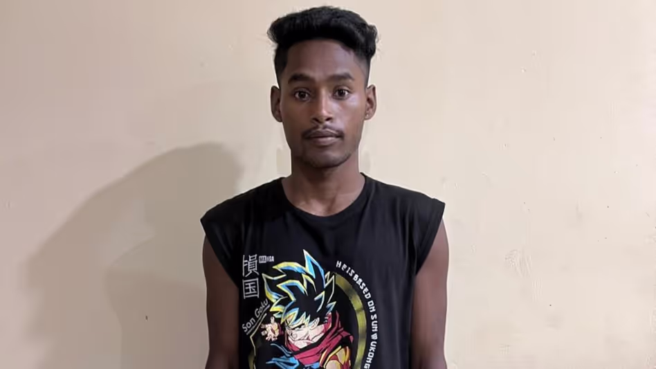 Assam : जोराबाट से दो लापता नाबालिग लड़कियों को बचाया गया, आरोपी गिरफ्तार Assam : जोराबाट से दो लापता नाबालिग लड़कियों को बचाया गया, आरोपी गिरफ्तार