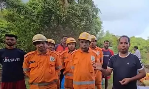 GOA: नाव पलटने से नेपाली व्यक्ति की मांड्रेम झील में डूबने से मौत GOA: नाव पलटने से नेपाली व्यक्ति की मांड्रेम झील में डूबने से मौत
