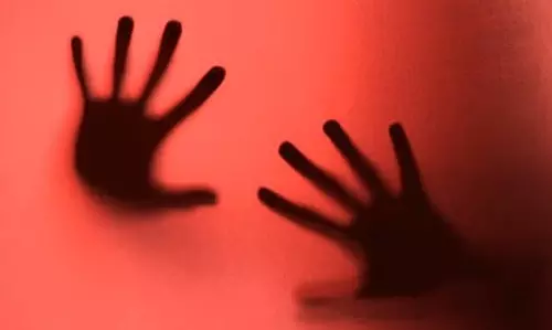 Gonda: 8 साल की बच्ची के साथ दरिंदगी का मामला सामने आया Gonda: 8 साल की बच्ची के साथ दरिंदगी का मामला सामने आया