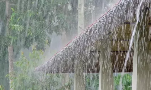 तेलंगाना में तेज़ हवाओं के साथ भारी बारिश.. आईएमडी ने चेतावनी दी तेलंगाना में तेज़ हवाओं के साथ भारी बारिश.. आईएमडी ने चेतावनी दी