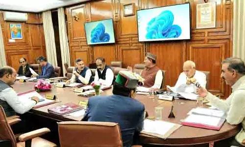 कैबिनेट ने PWD मल्टीटास्क कर्मचारियों के मानदेय में 500 रुपये की बढ़ोतरी को मंजूरी दी कैबिनेट ने PWD मल्टीटास्क कर्मचारियों के मानदेय में 500 रुपये की बढ़ोतरी को मंजूरी दी