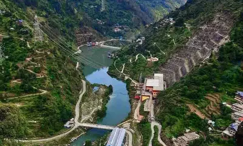 Himachal: बाढ़ के कारण 4 संयंत्रों में 1,420 मेगावाट बिजली उत्पादन रुका