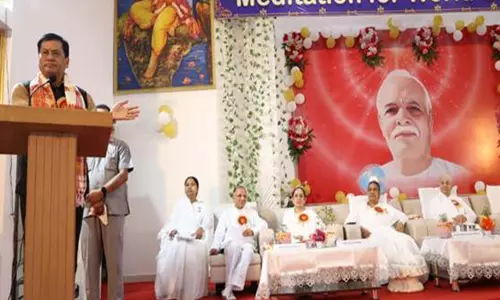 त्याग और अनुशासन सच्ची देशभक्ति की नींव हैं: सर्बानंद सोनोवाल त्याग और अनुशासन सच्ची देशभक्ति की नींव हैं: सर्बानंद सोनोवाल