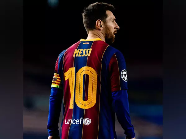 Barcelona के उपाध्यक्ष ने पुनर्निर्मित कैंप नोउ में मेस्सी को श्रद्धांजलि देने की योजना बनाई Barcelona के उपाध्यक्ष ने पुनर्निर्मित कैंप नोउ में मेस्सी को श्रद्धांजलि देने की योजना बनाई