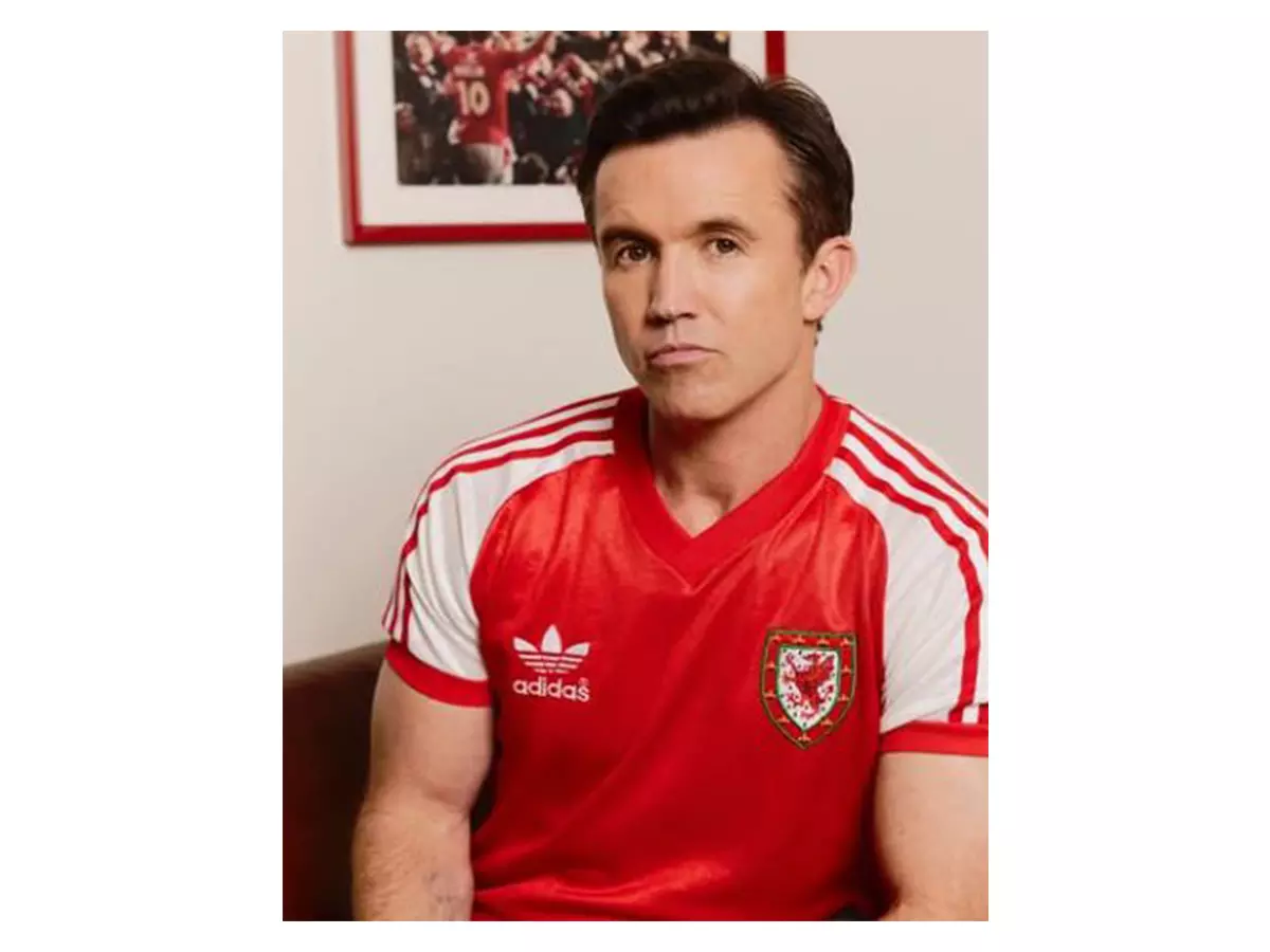 Rob McElhenney ने लोगों द्वारा गलत उच्चारण किए जाने के कारण अपना नाम कानूनी रूप से बदलने का फैसला किया Rob McElhenney ने लोगों द्वारा गलत उच्चारण किए जाने के कारण अपना नाम कानूनी रूप से बदलने का फैसला किया
