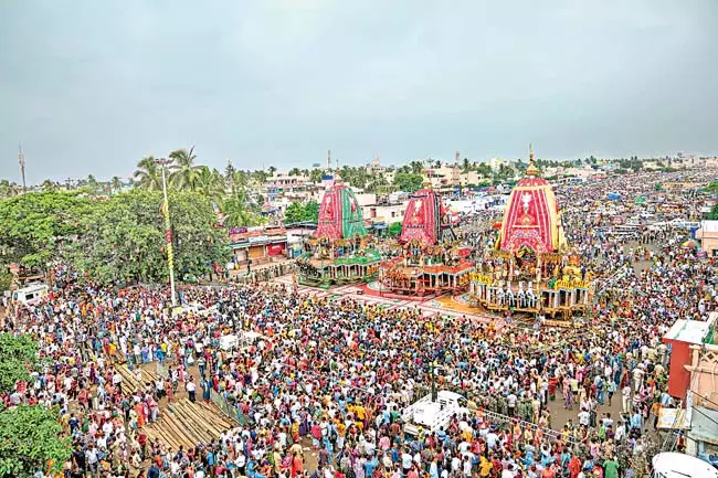 Odisha : चतुर्थमूर्तियों की उपस्थिति में चतुर्थी सेवाएं Odisha : चतुर्थमूर्तियों की उपस्थिति में चतुर्थी सेवाएं
