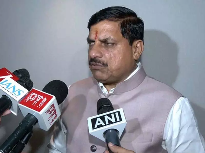 मध्य प्रदेश CM ने सूरत में रोड शो किया, 15,710 करोड़ रुपये के निवेश प्रस्ताव प्राप्त मध्य प्रदेश CM ने सूरत में रोड शो किया, 15,710 करोड़ रुपये के निवेश प्रस्ताव प्राप्त