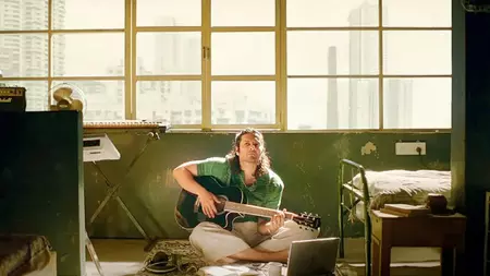 मेट्रो... इन दिनों में अपने किरदार के लिए प्रोफेशनल गिटारिस्ट से लेनी पड़ी ट्रेनिंग: अली फजल मेट्रो... इन दिनों में अपने किरदार के लिए प्रोफेशनल गिटारिस्ट से लेनी पड़ी ट्रेनिंग: अली फजल