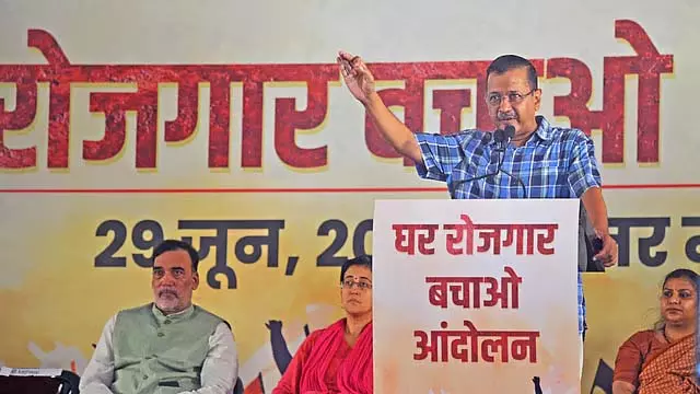 पांच महीने में ही बीजेपी ने घर बर्बाद कर दिए: पूर्व सीएम अरविंद केजरीवाल पांच महीने में ही बीजेपी ने घर बर्बाद कर दिए: पूर्व सीएम अरविंद केजरीवाल