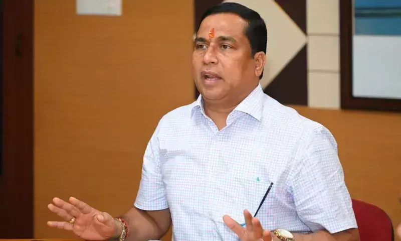 Assam के मंत्री ने विवादित टिप्पणी के बाद माफी मांगी, जिससे लोगों में आक्रोश फैल गया Assam के मंत्री ने विवादित टिप्पणी के बाद माफी मांगी, जिससे लोगों में आक्रोश फैल गया