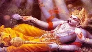 Devshayani Ekadashi 2025: देवशयनी एकादशी पर करना चाहिए इन मंत्रों का जाप, दूर होंगी सभी परेशानियां Devshayani Ekadashi 2025: देवशयनी एकादशी पर करना चाहिए इन मंत्रों का जाप, दूर होंगी सभी परेशानियां
