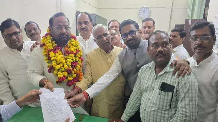 Farrukhabad: दूसरी बार सभापति बनने की राह पर कुलदीप गंगवार Farrukhabad: दूसरी बार सभापति बनने की राह पर कुलदीप गंगवार